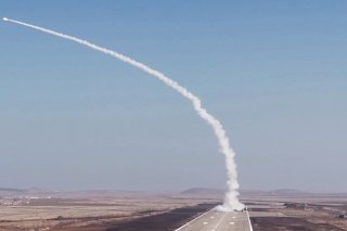 Selon l'agence de presse nord-coréenne KCNA, ces nouveaux missiles ont une "capacité de combat supérieure" aux anciennes versions (archives). KEYSTONE/EPA KCNA